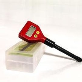 pH Meter With Replaceable Electrode