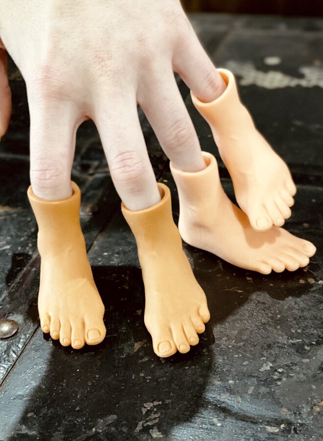 Finger Feet