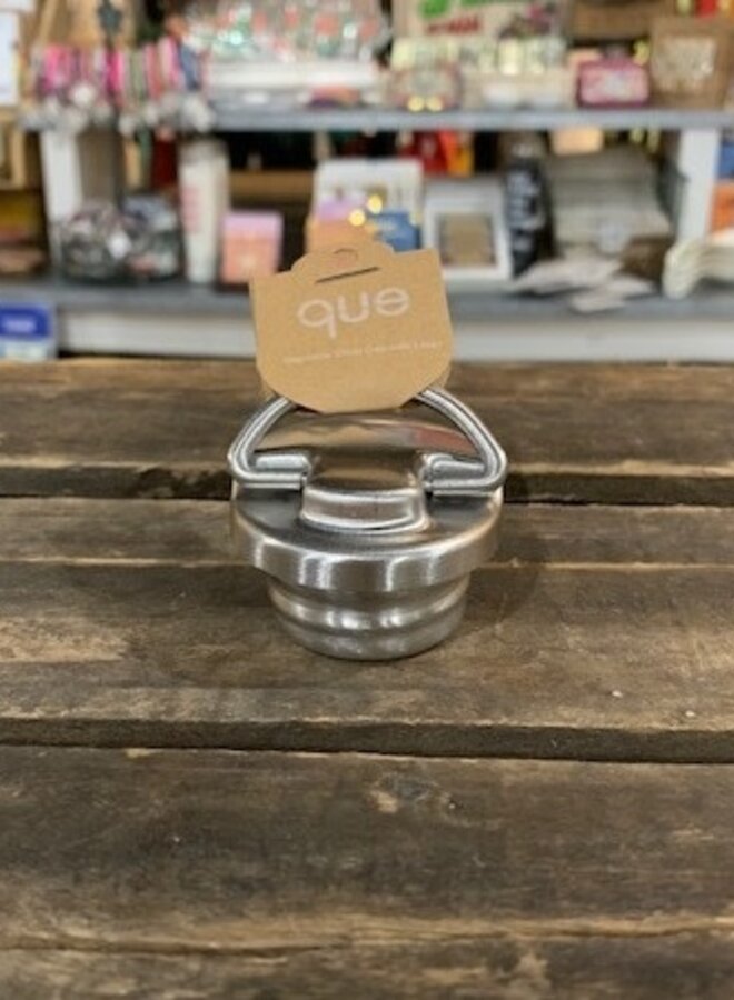 Que Bottle Cap W/ Loop