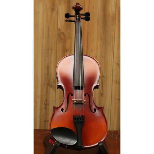 Krutz Krutz Series 200 4/4 Violin w/ Case & Bow Seasoned spruce top; Seasoned maple back, ribs and scroll; Medium flame Krutz Krutz Series 200 4/4 Violin w/ Case & Bow Seasoned spruce top; Seasoned maple back, ribs and scroll; Medium flame