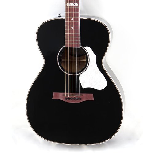 Seagull Seagull Artist Limited Tuxedo Black EQ w/Case