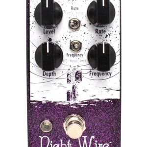 EarthQuaker Devices EarthQuaker Devices Night Wire Wide Range Harmonic Tremolo V2