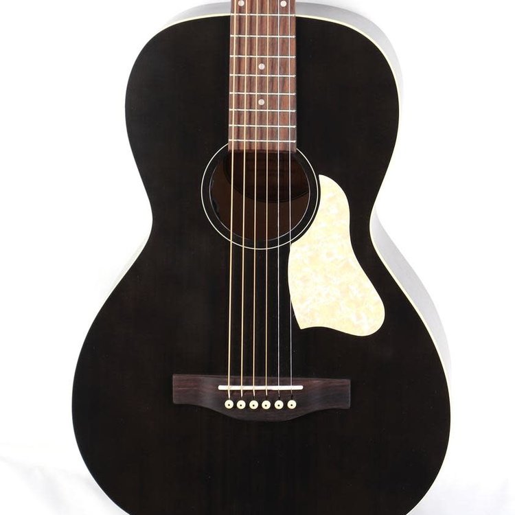 Art & Lutherie Art & Lutherie Roadhouse Faded Black A/E