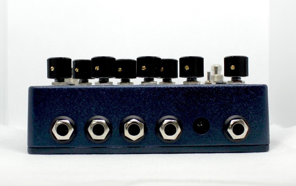 Walrus Audio Descent Reverb/Octave Machine - B's Music Shop