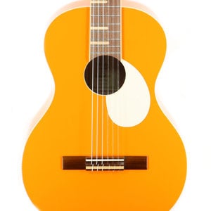 Ortega Ortega Gaucho Series Nylon String Guitar w/Gig Bag - Ortega Orange