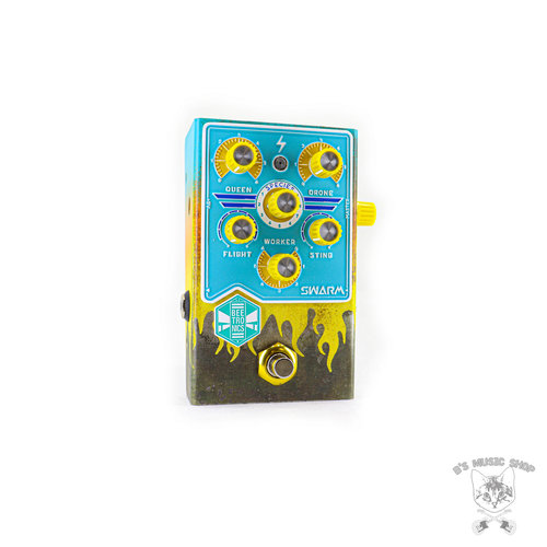 Beetronics Beetronics Swarm Analog Fuzz Harmonizer - Limited Edition Aqua Flames - Royal Series Beetronics Beetronics Swarm Analog Fuzz Harmonizer - Limited Edition Aqua Flames - Royal Series