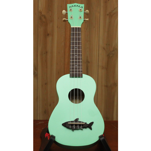 Makala Makala Sharks Surf Green Soprano Ukulele Makala Makala Sharks Surf Green Soprano Ukulele
