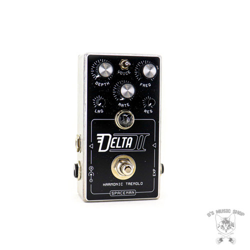 Spaceman Effects Spaceman Delta II Harmonic Tremolo - Silver Spaceman Effects Spaceman Delta II Harmonic Tremolo - Silver