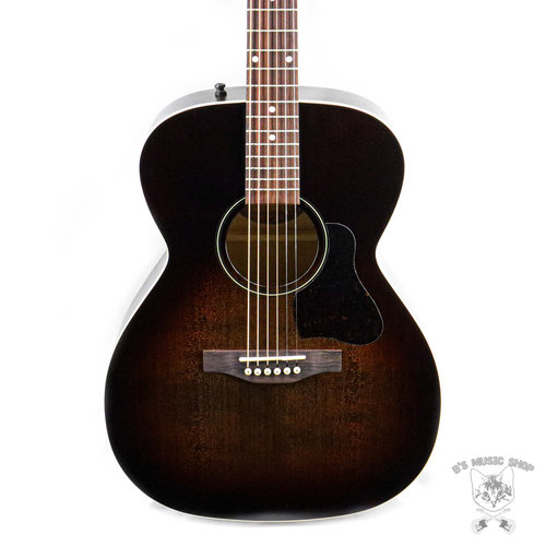 Art & Lutherie Art & Lutherie Legacy Bourbon Burst Art & Lutherie Art & Lutherie Legacy Bourbon Burst