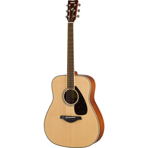 Yamaha Yamaha FG820 Natural, solid Sitka spruce top, mahogany back and sides, walnut fretboard and bridge Yamaha Yamaha FG820 Natural, solid Sitka spruce top, mahogany back and sides, walnut fretboard and bridge