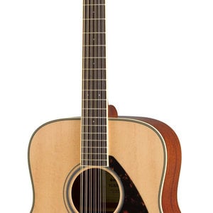 Yamaha Yamaha FG820-12 12-String, natural, solid Sitka spruce top, mahogany back and sides, walnut fretboard and bridge