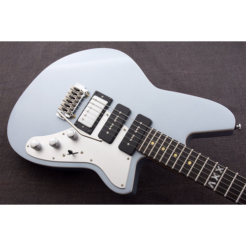 Reverend Reverend Six Gun HPP 25 in Metallic Silver Freeze Reverend Reverend Six Gun HPP 25 in Metallic Silver Freeze