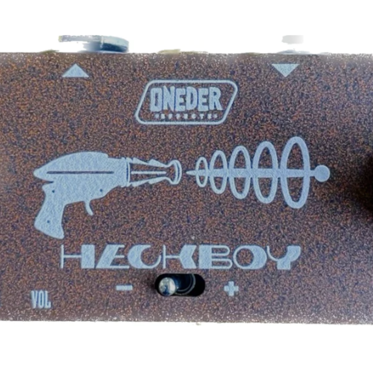 Oneder Heckboy Fuzz and Oscillation Device in Roswell Rust