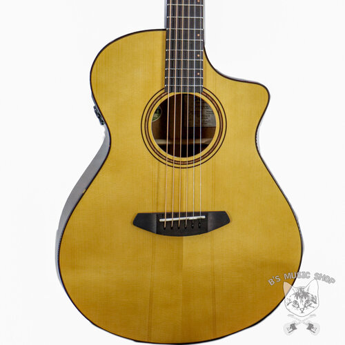 Breedlove Breedlove Performer Pro Concert Thinline Aged Toner CE European-African Mahogany w/Case Breedlove Breedlove Performer Pro Concert Thinline Aged Toner CE European-African Mahogany w/Case