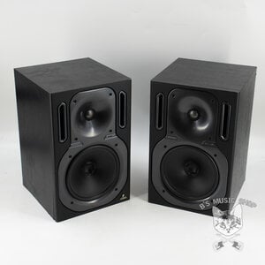 Used Pair of Behringer Truth B2031A 8.75" Powered Studio Monitors