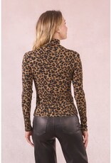 Leopard knit mockneck