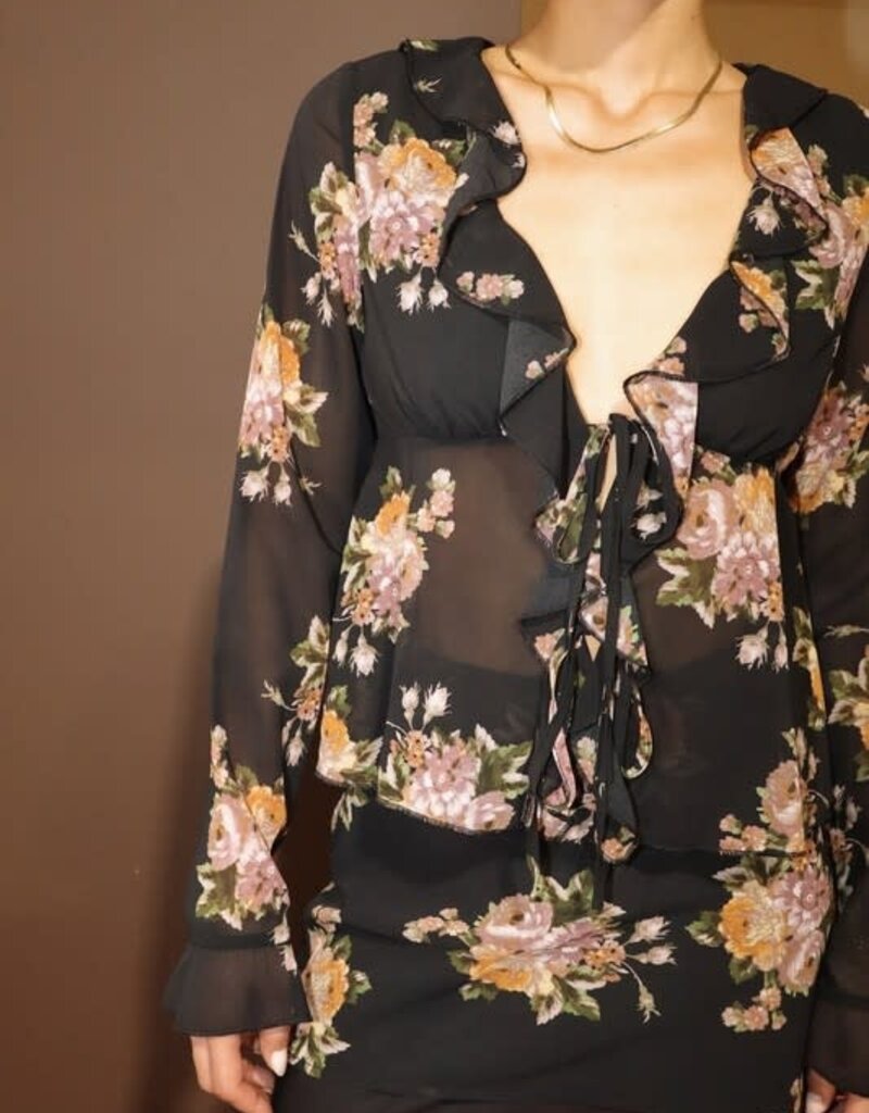 Floral ruffle blouse