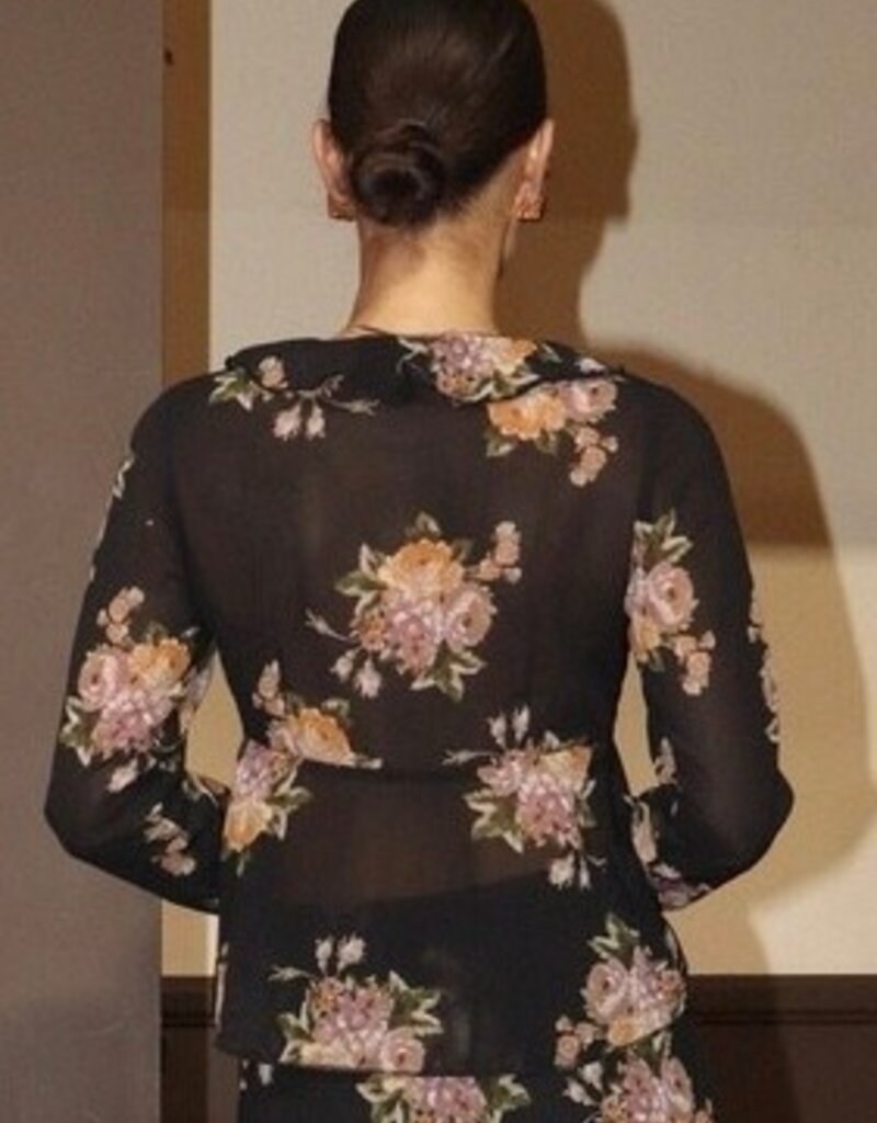 Floral ruffle blouse