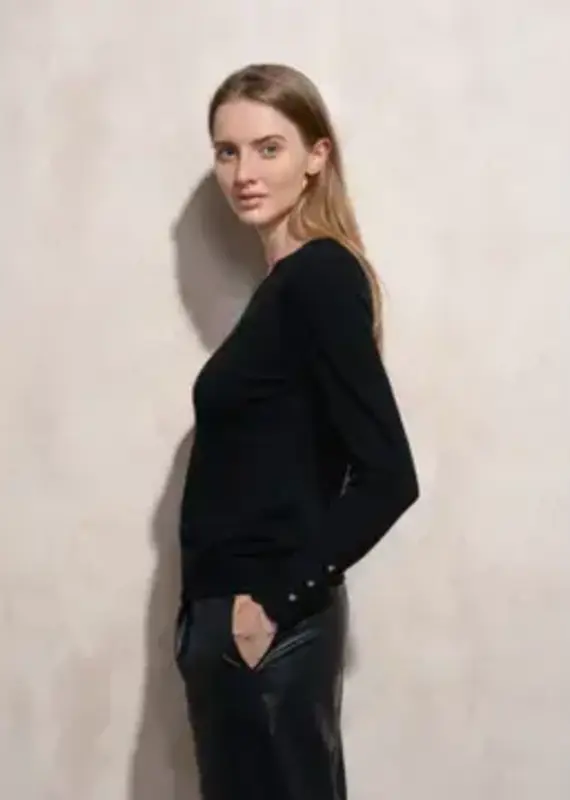 Scallop neck sweater