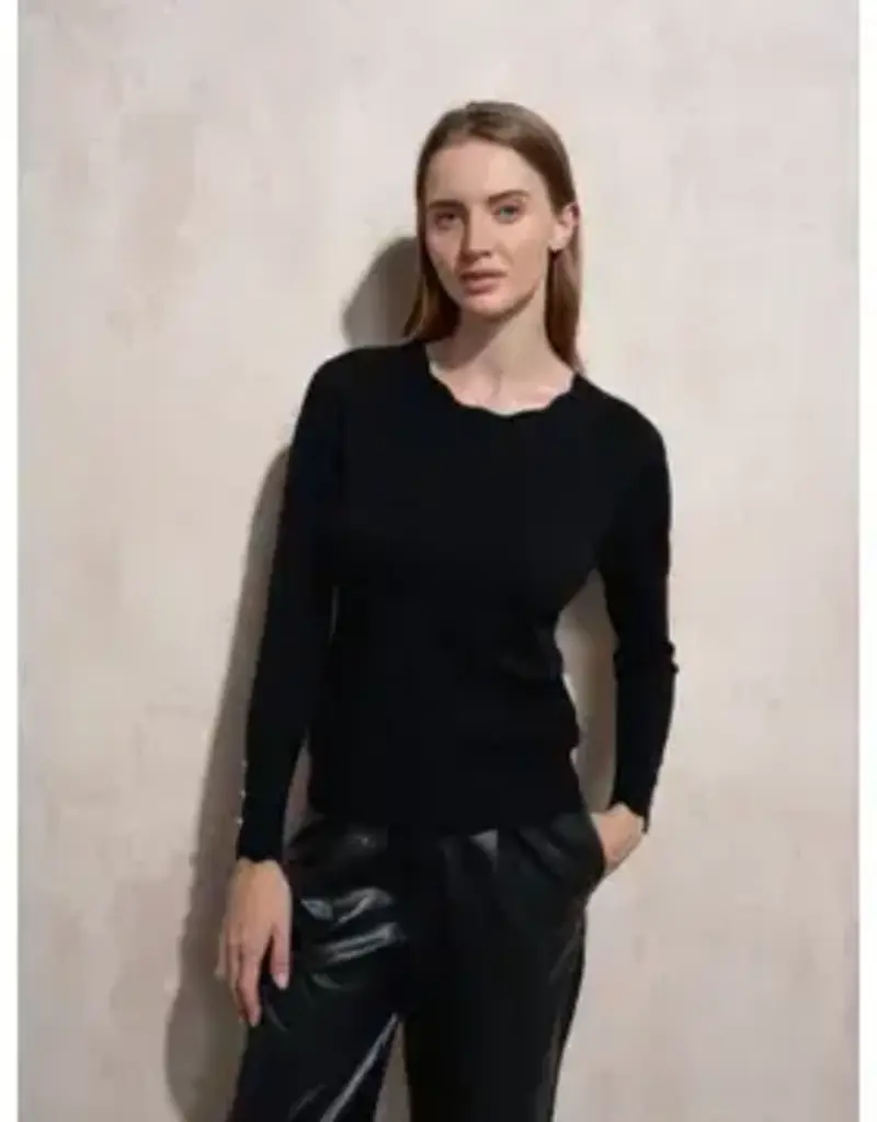 Scallop neck sweater