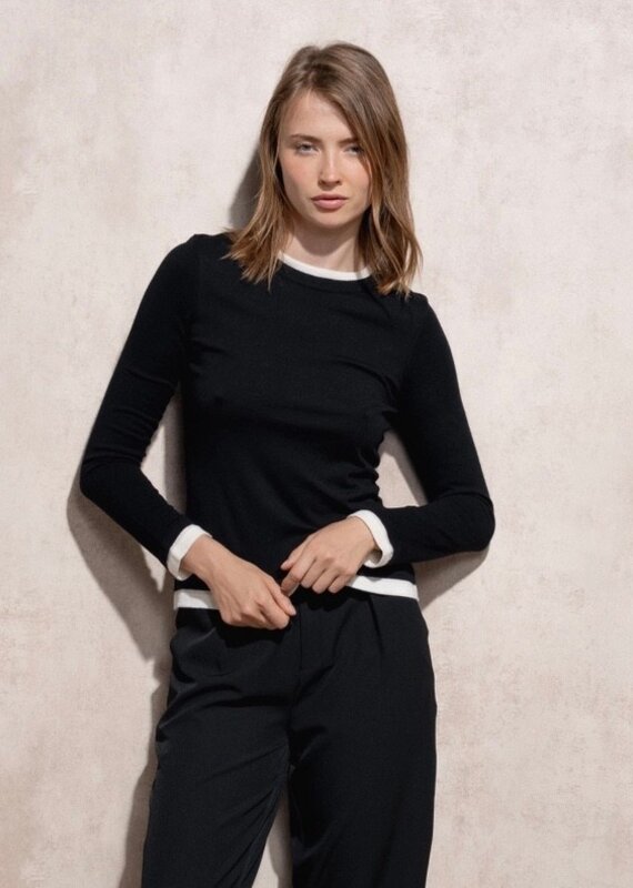 Contrast trim sweater