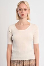 Keyhole back knit top s/s
