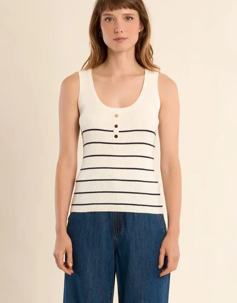Stripe button tank