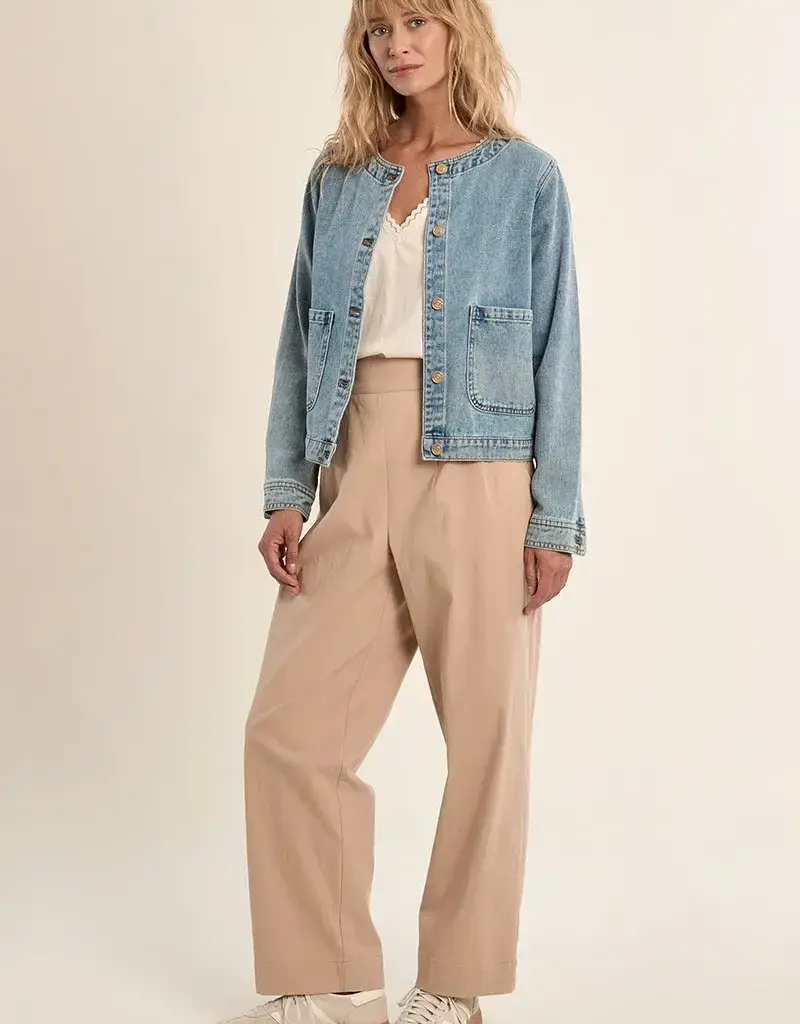 Collarless jean jacket