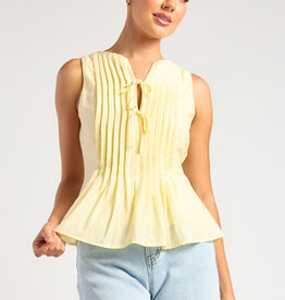 Pleat front top