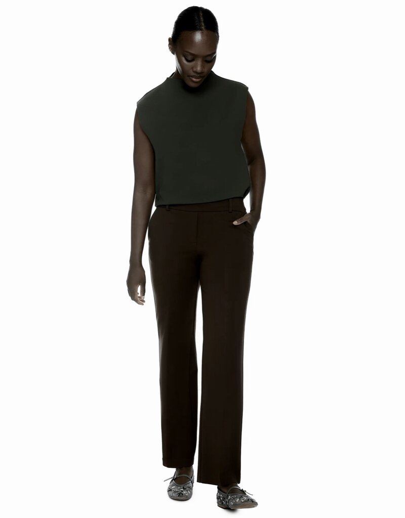 Ponte true straight leg