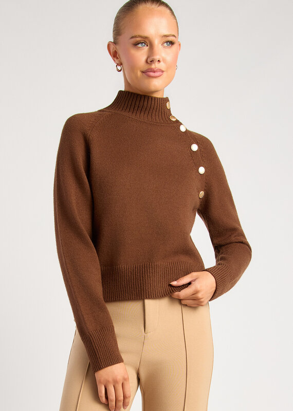 Funnel neck sweater