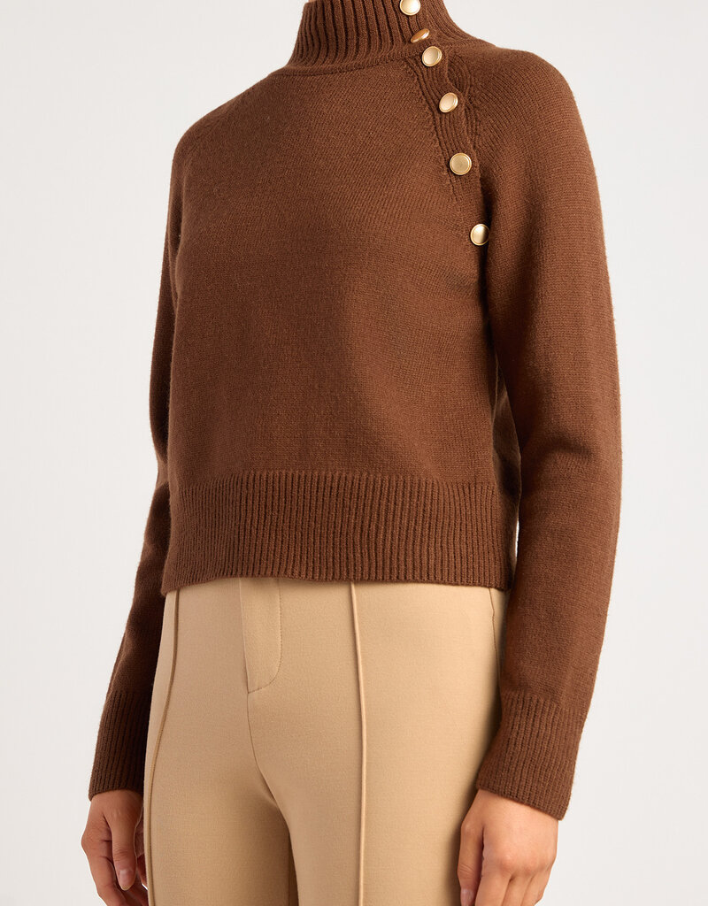 Funnel neck sweater