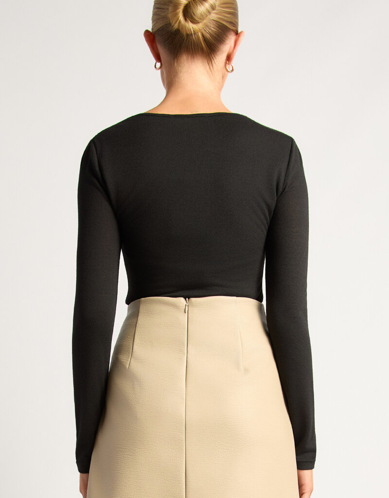 Layer cut top