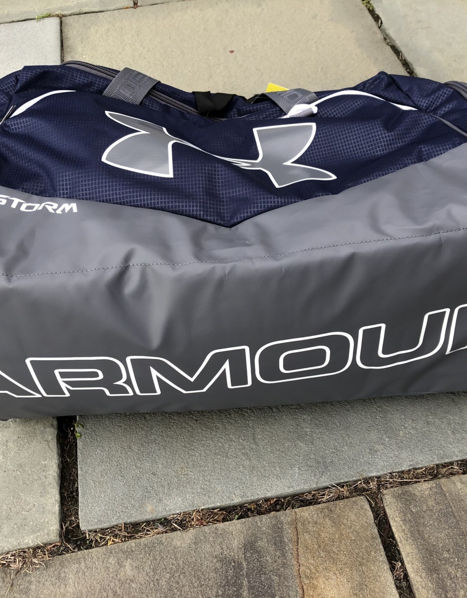 Under Armour UA Navy Undeniable Med Duffle