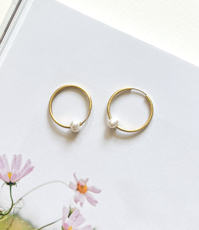 Gold Hoop Earring with Pearl