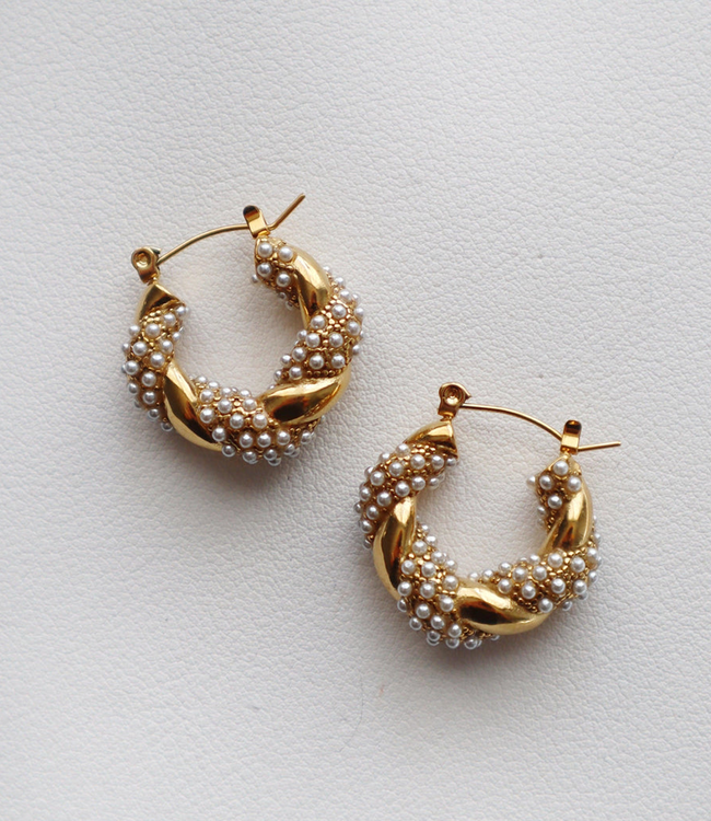 Nellie Pearl Gold Twist Hoop Earrings