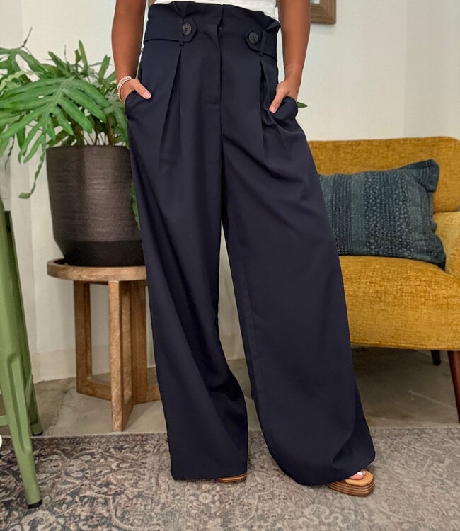Navy Bexely Cropped Pants