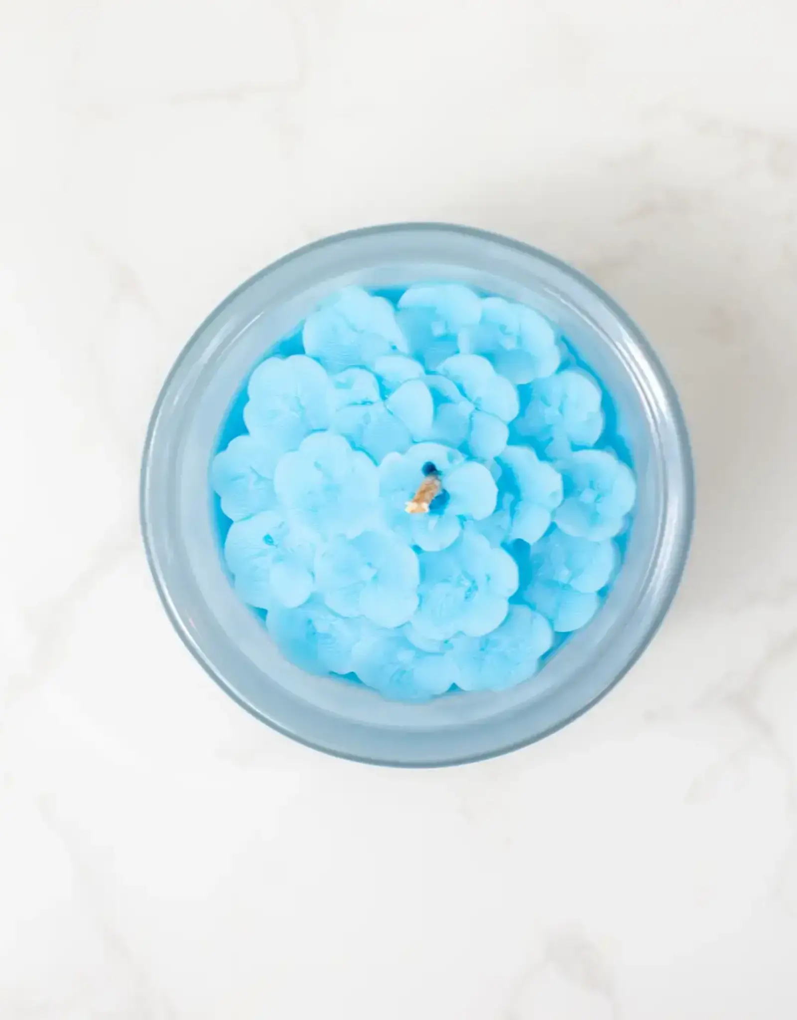 Multifaceted Flower Candle- Hydrangea 8 oz