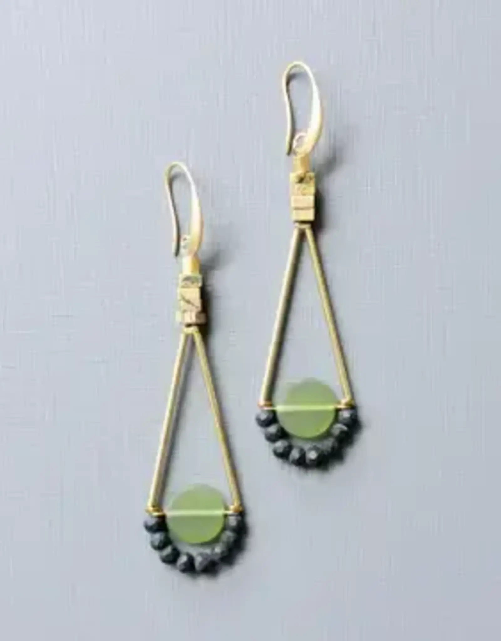 David Aubrey Jewelry JLTE73 Olivine Glass Geometric Dangle Earrings
