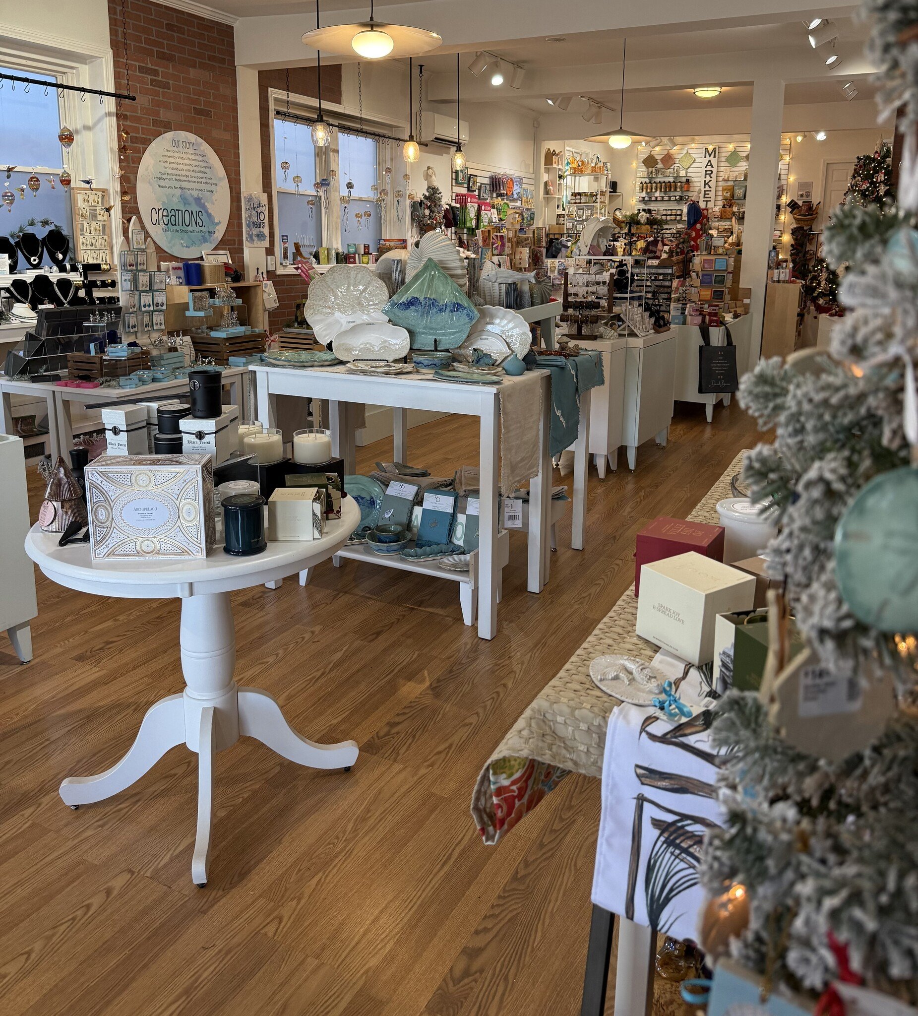 store interior- holiday