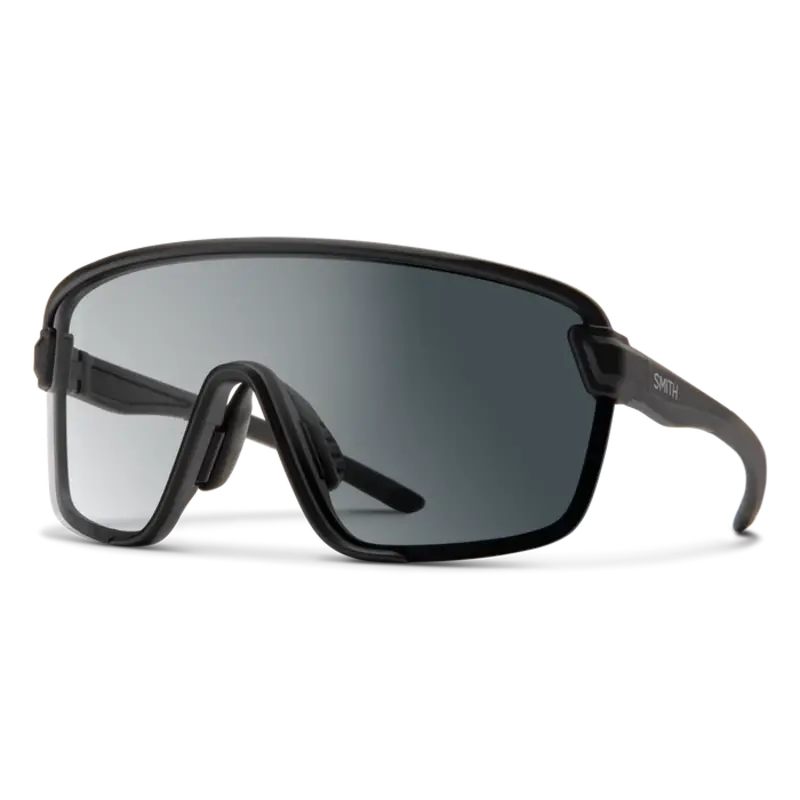 Smith Bobcat  Matte Black + ChromaPop Photochromic Clear To Gray