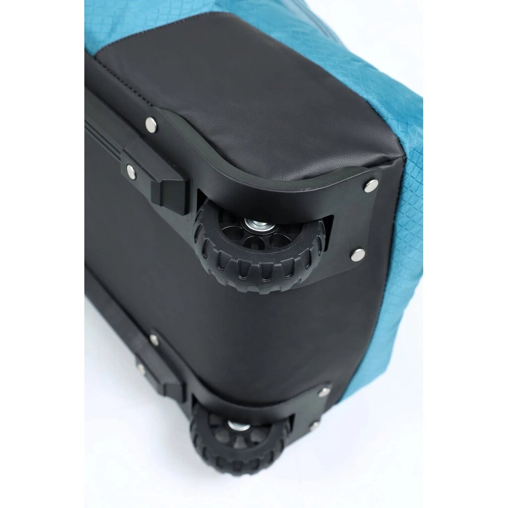 Tracker Wheelie Board Bag Arctic (2026)