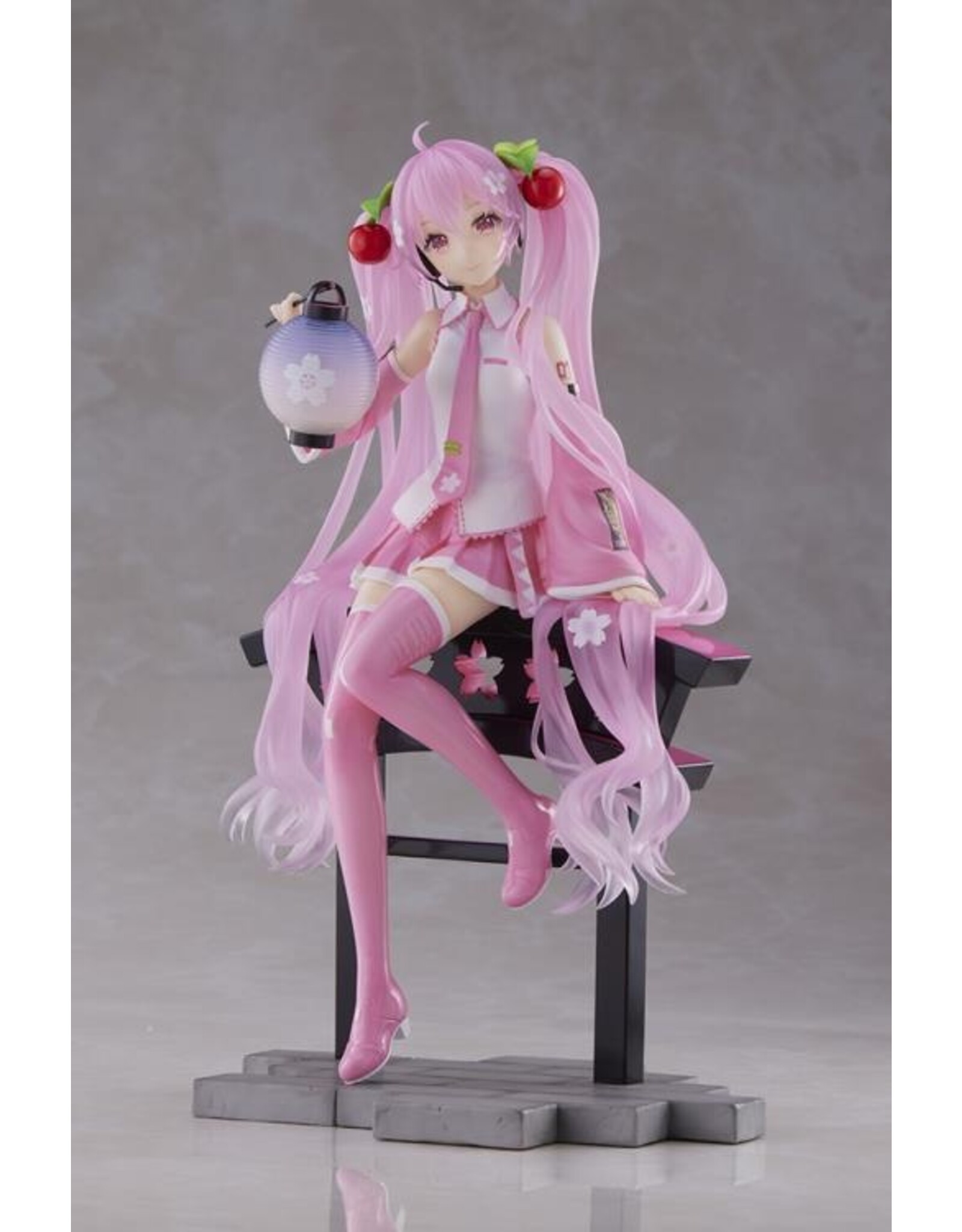 Sakura Miku AMP+ Figure Sakura Lantern Ver.