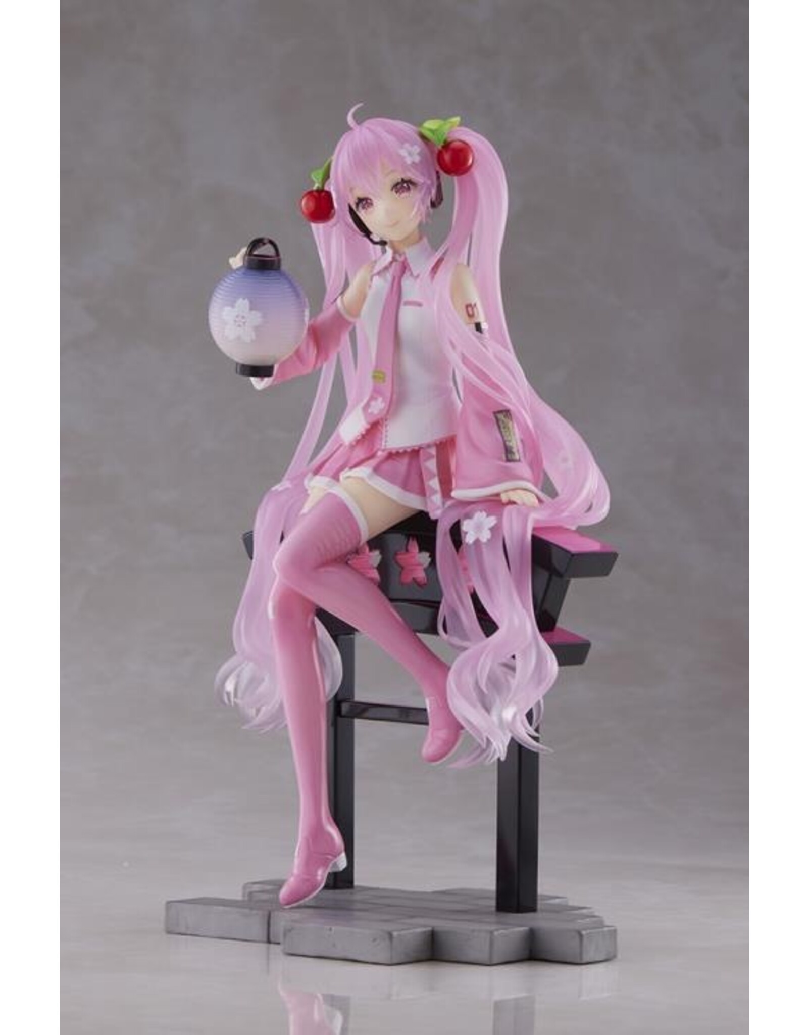 Sakura Miku AMP+ Figure Sakura Lantern Ver.