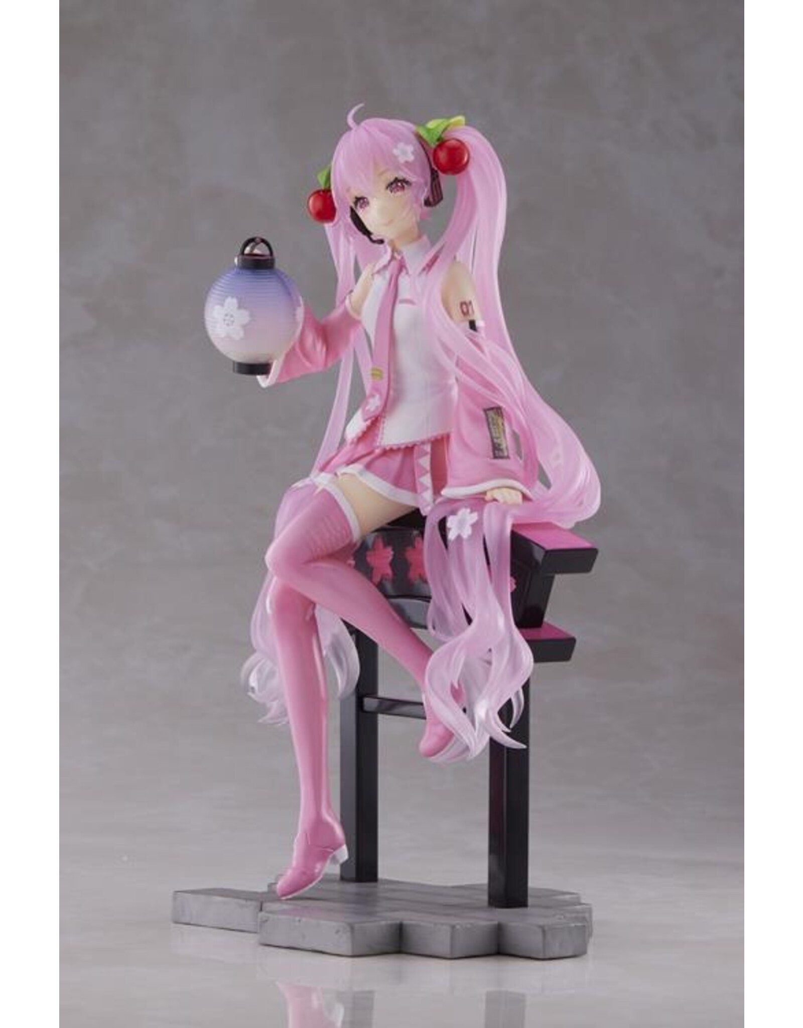Sakura Miku AMP+ Figure Sakura Lantern Ver.