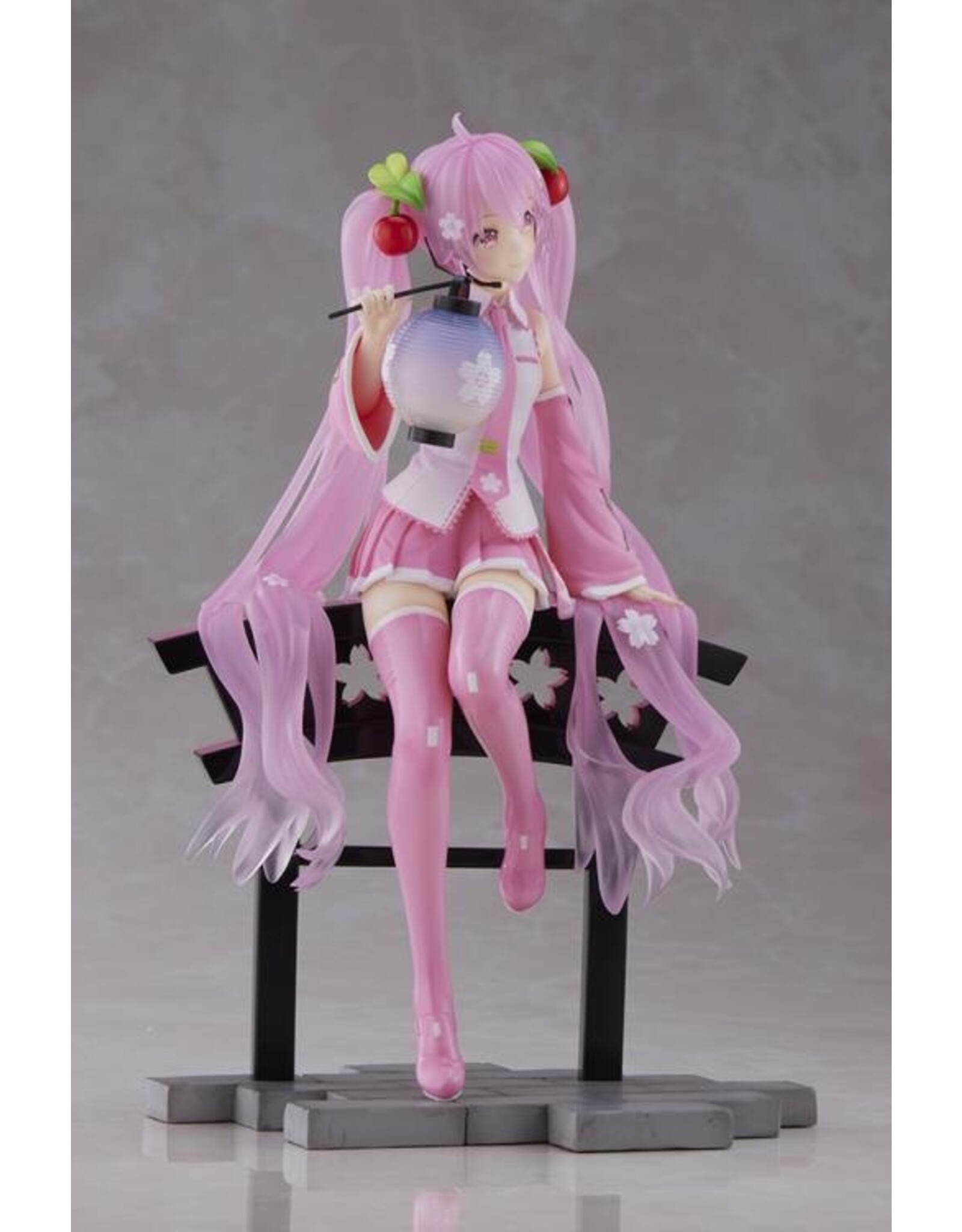Sakura Miku AMP+ Figure Sakura Lantern Ver.