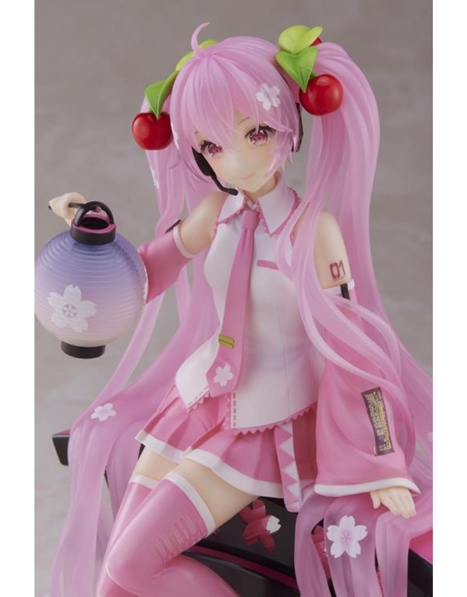Sakura Miku AMP+ Figure Sakura Lantern Ver.