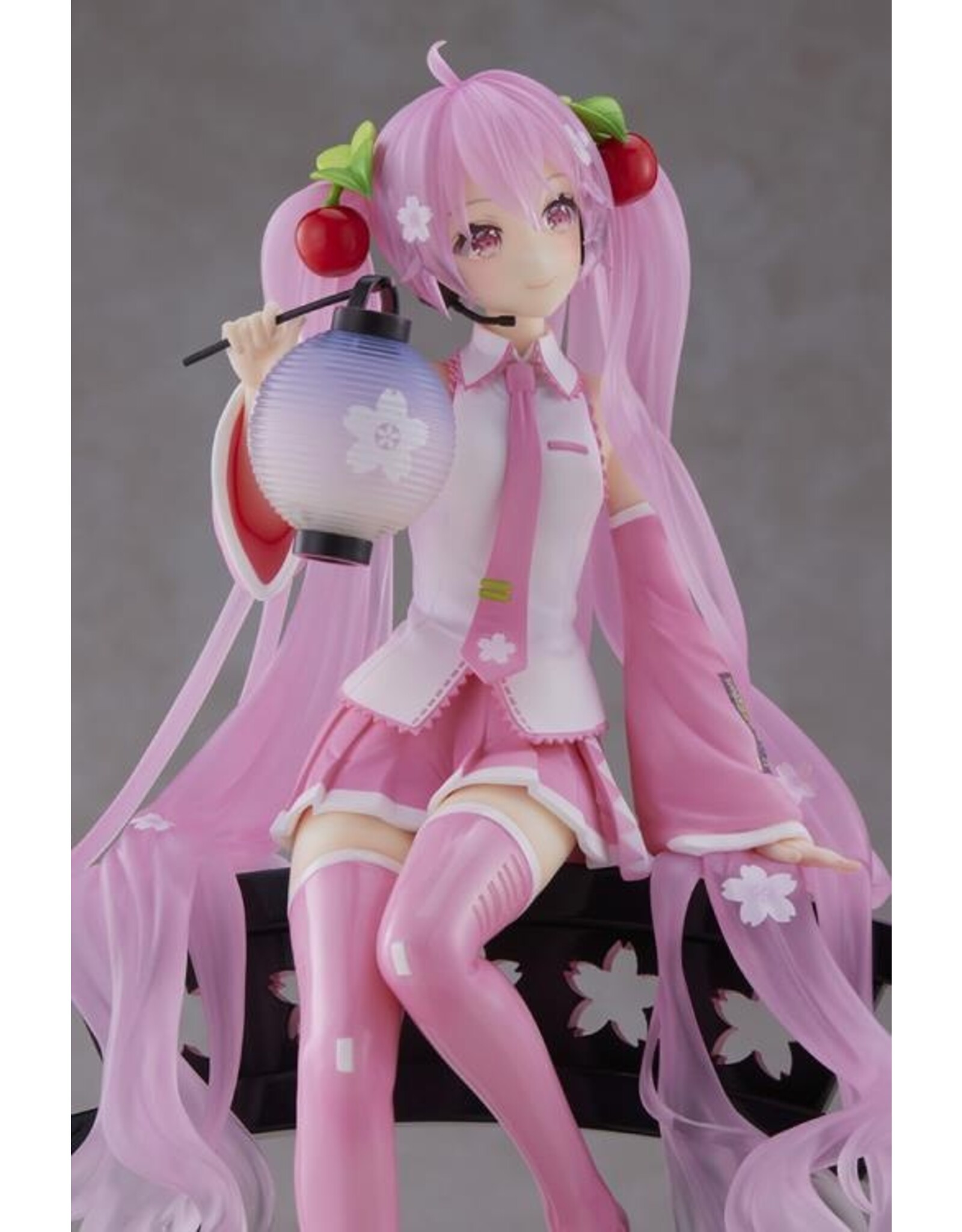 Sakura Miku AMP+ Figure Sakura Lantern Ver.