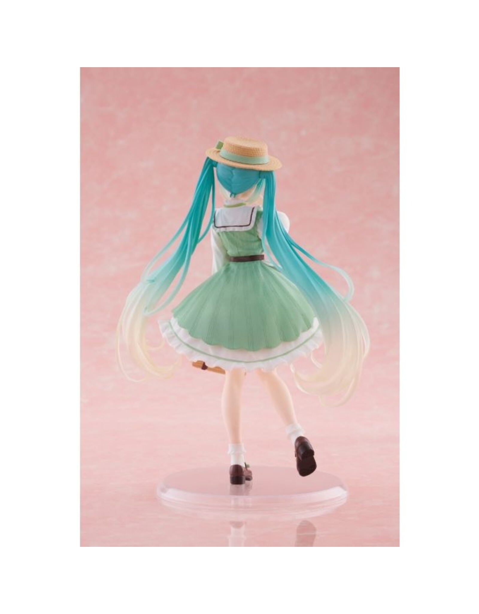 Hatsune Miku Fashion Country Ver. Figure *Pre-order*