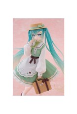 Hatsune Miku Fashion Country Ver. Figure *Pre-order*